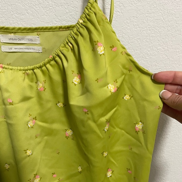Urban Outfitters Crop Top Floral, Size Large, Tank Top - Picture 3 of 7